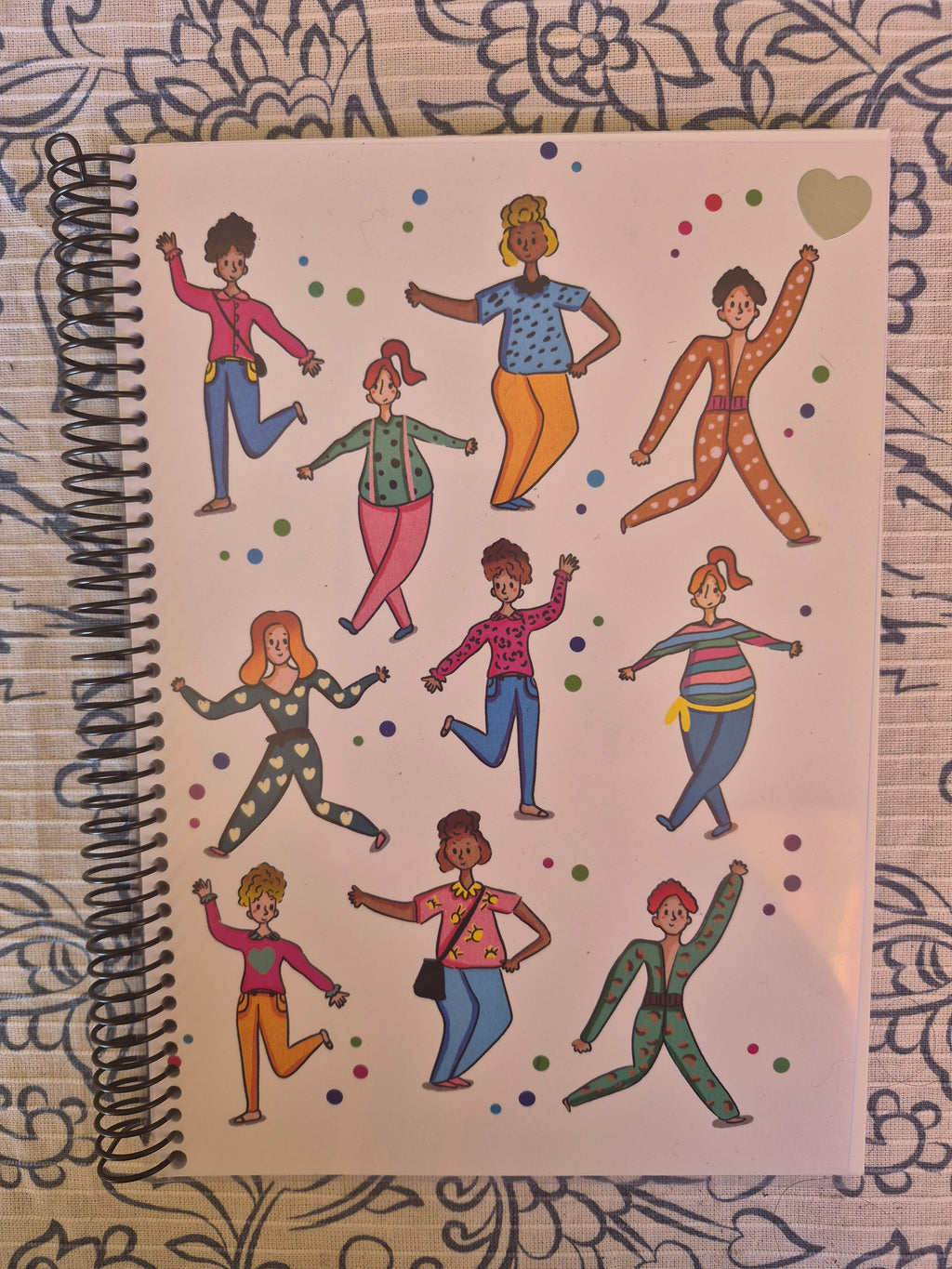 Libreta chicas bailando