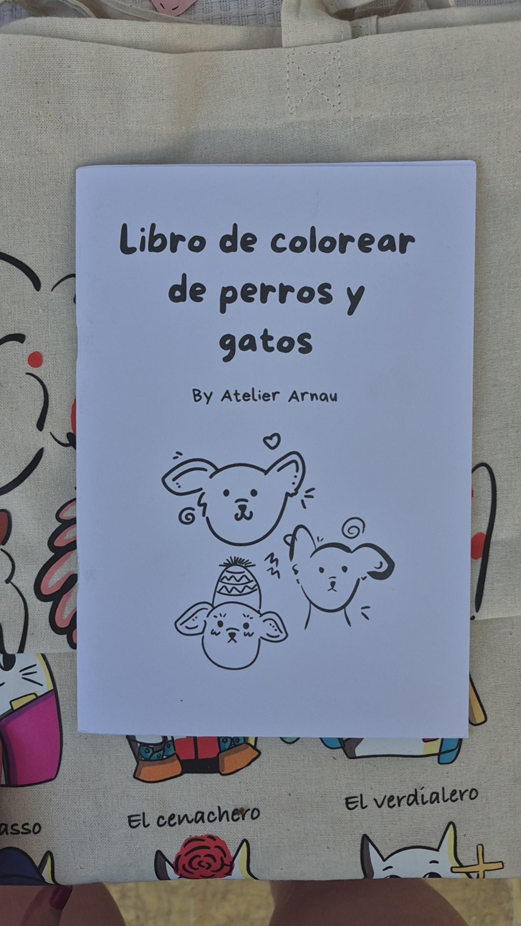 Libro colorear perros y gatos