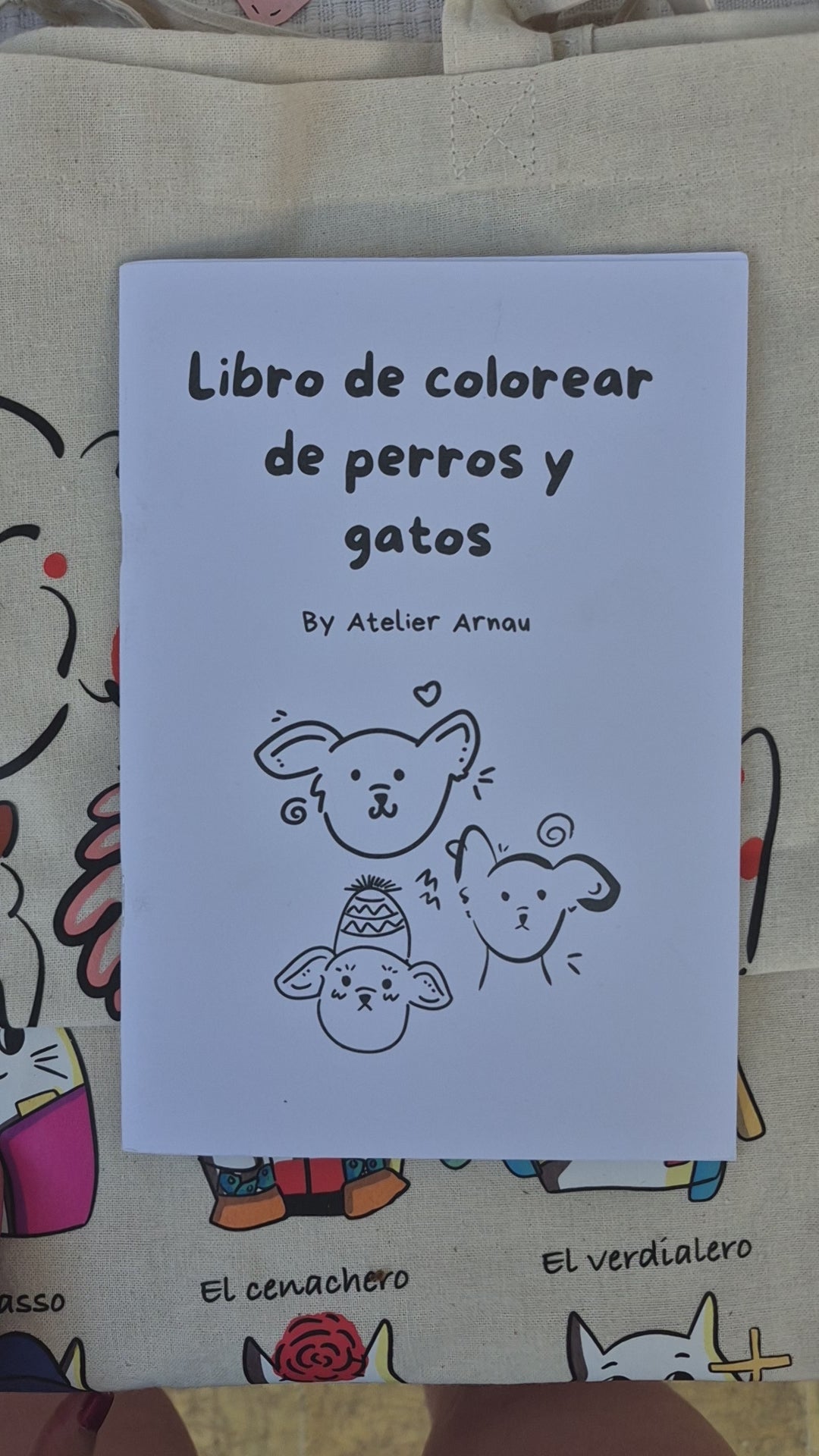 Libro colorear perros y gatos